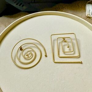 Modern KHOI Gold Geometric Earrings